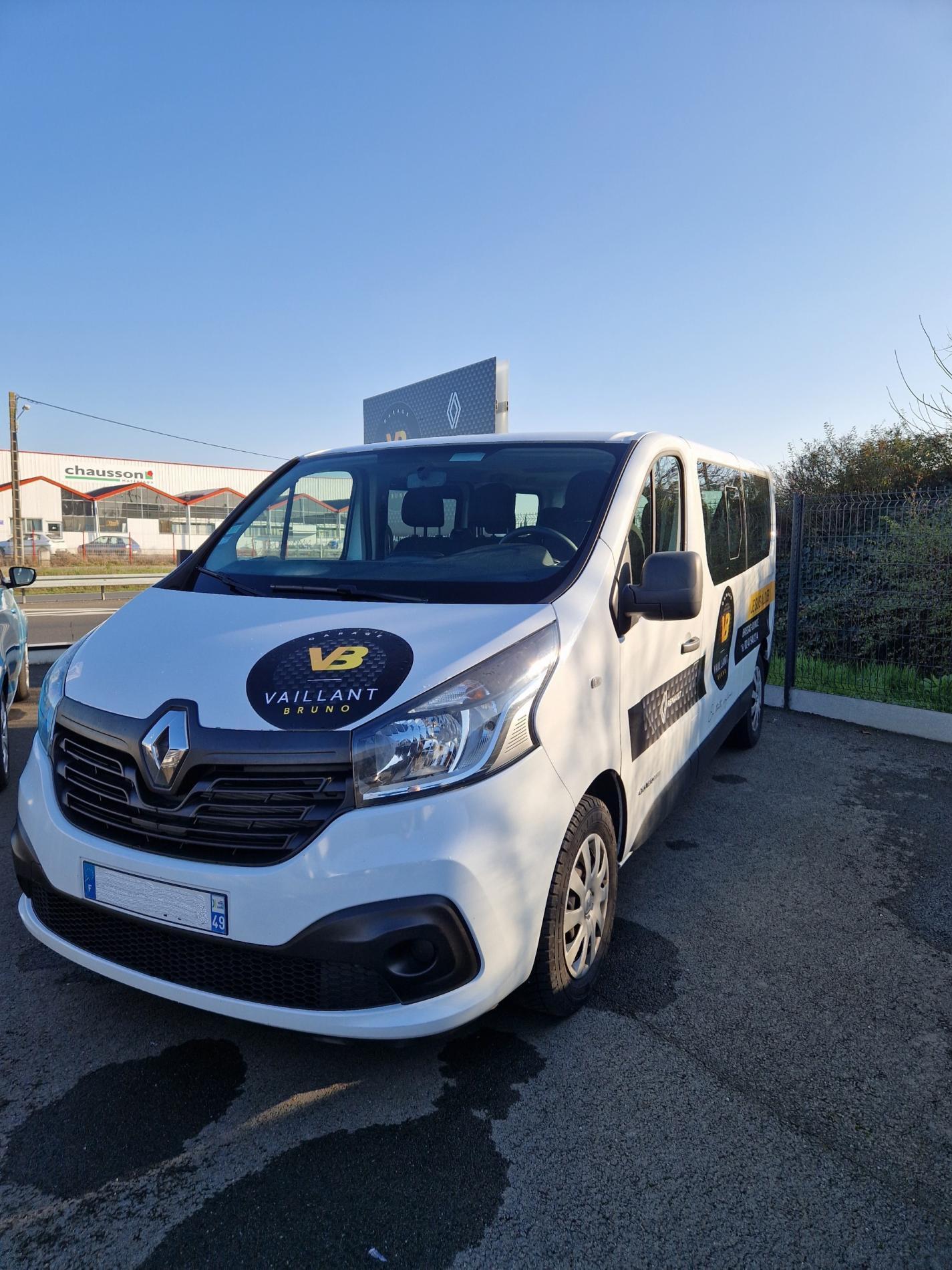 RENAULT TRAFIC